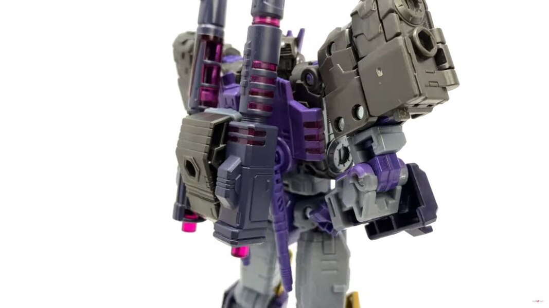 In Hand Image Of Transformers Legacy Evolution Tarn  (23 of 44)